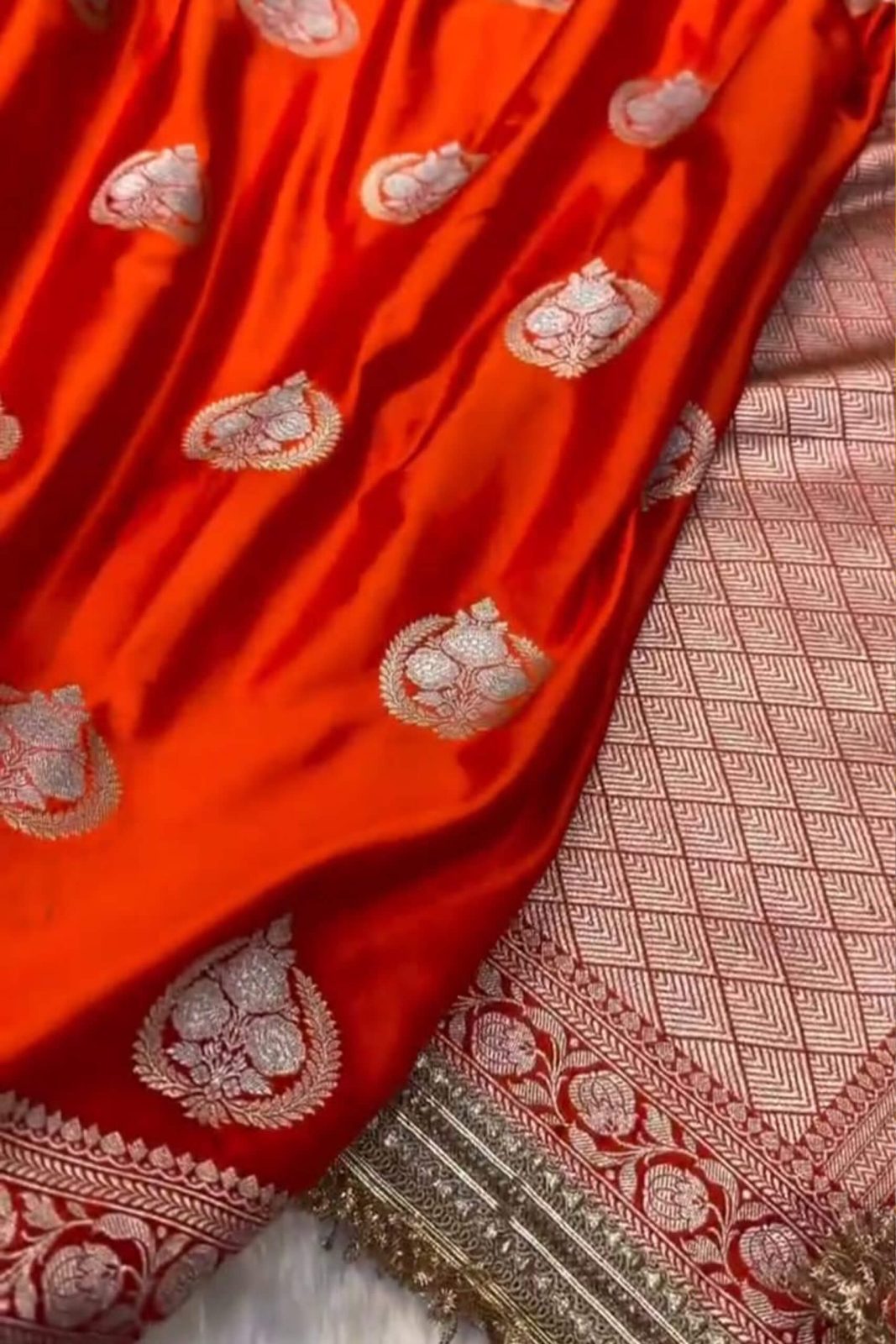 Mashru Silk Banarasi Saree - Red image