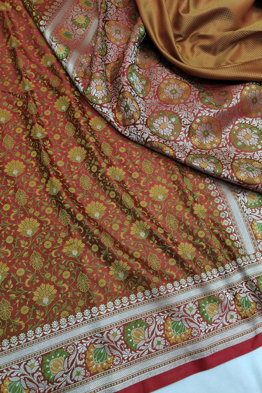 Mashru Silk Tanchui Banarasi Saree - Red image